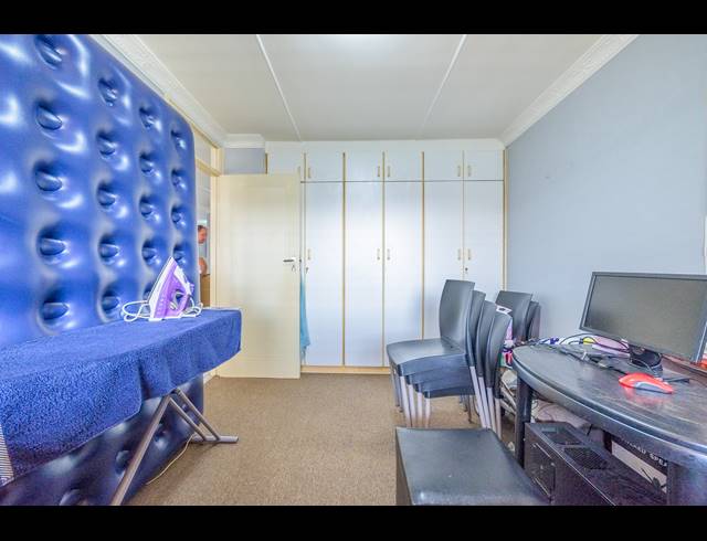 2 BEDROOM APARTMENT FOR SALE IN THE WOLDS